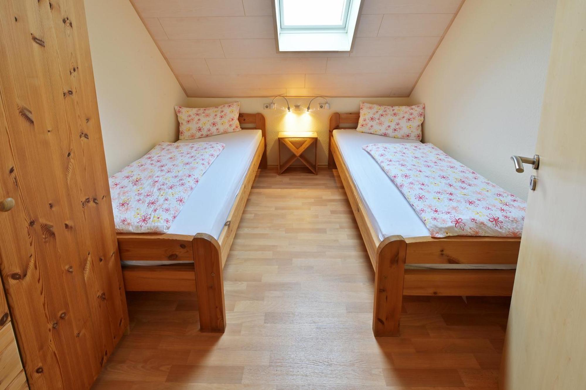 Ferienweingut Ulrich Goebel Apartment Ernst Ngoại thất bức ảnh